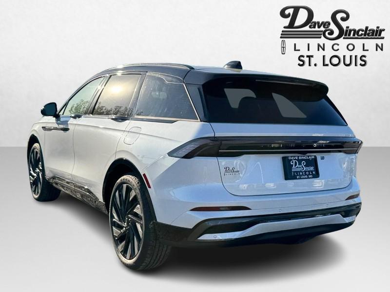 new 2025 Lincoln Nautilus car, priced at $70,095