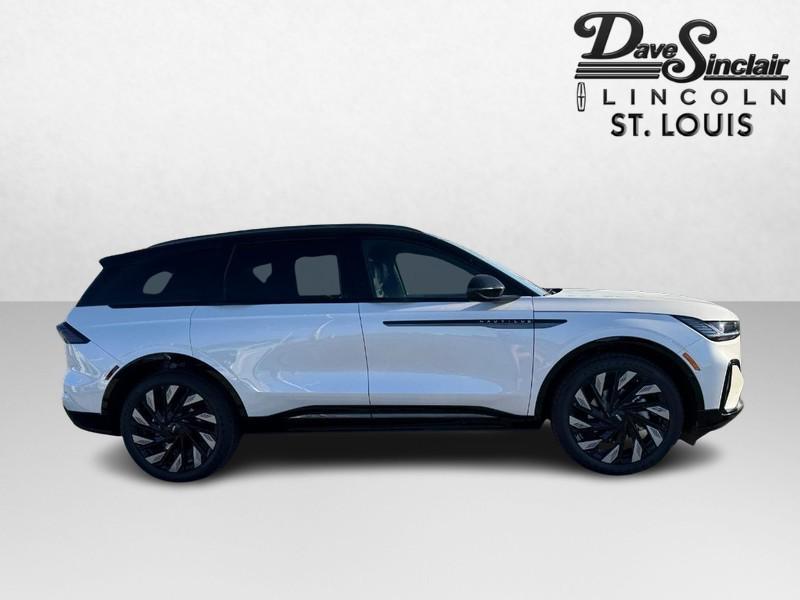 new 2025 Lincoln Nautilus car, priced at $70,095