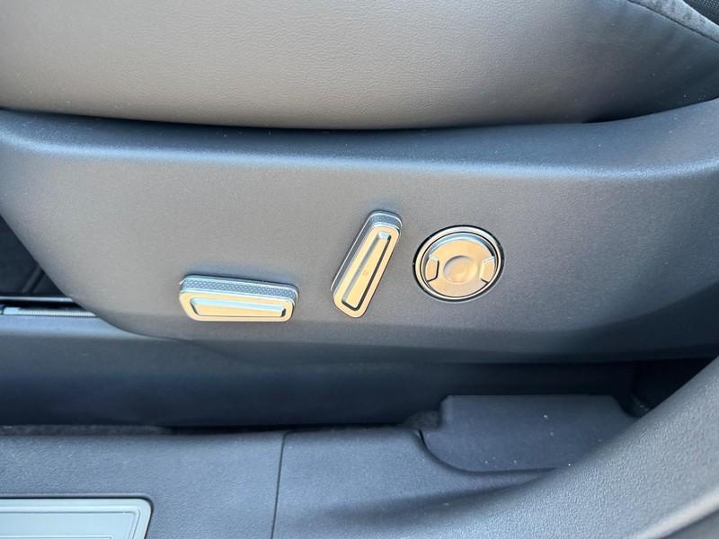 new 2025 Lincoln Nautilus car, priced at $70,095