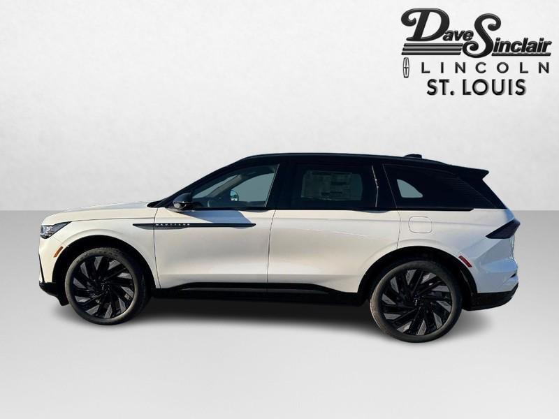 new 2025 Lincoln Nautilus car, priced at $70,095