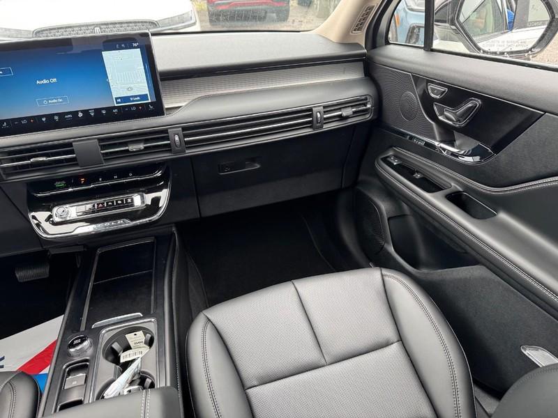 new 2025 Lincoln Corsair car, priced at $47,370