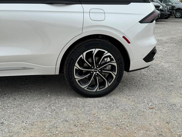 new 2024 Lincoln Nautilus car, priced at $53,763