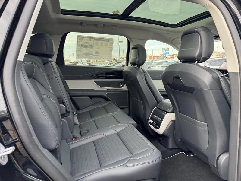 new 2025 Lincoln Nautilus car, priced at $61,451