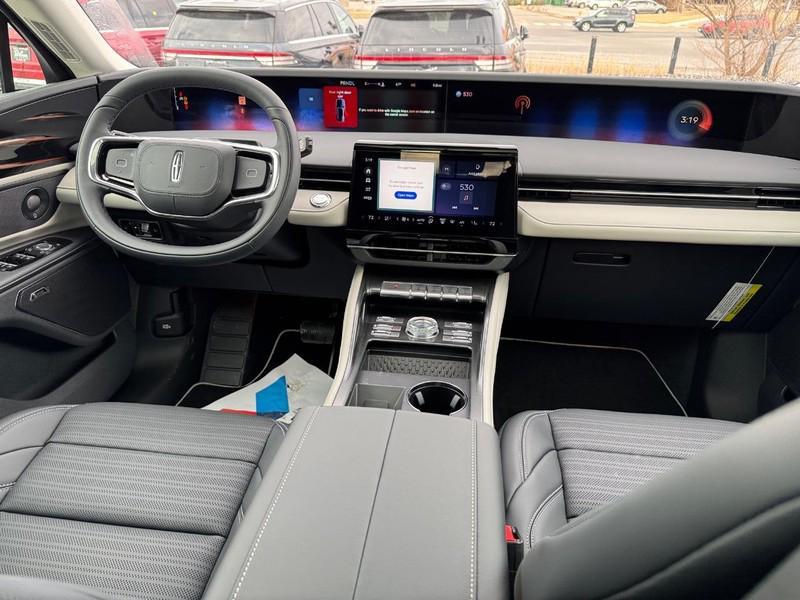 new 2025 Lincoln Nautilus car, priced at $61,451