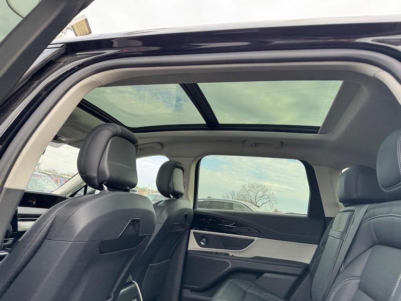 new 2025 Lincoln Nautilus car, priced at $61,451