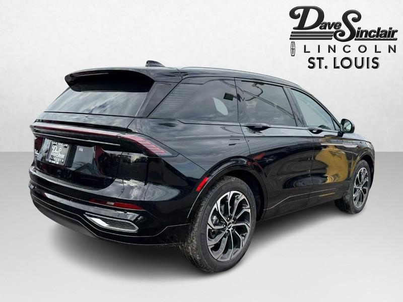 new 2025 Lincoln Nautilus car, priced at $61,451