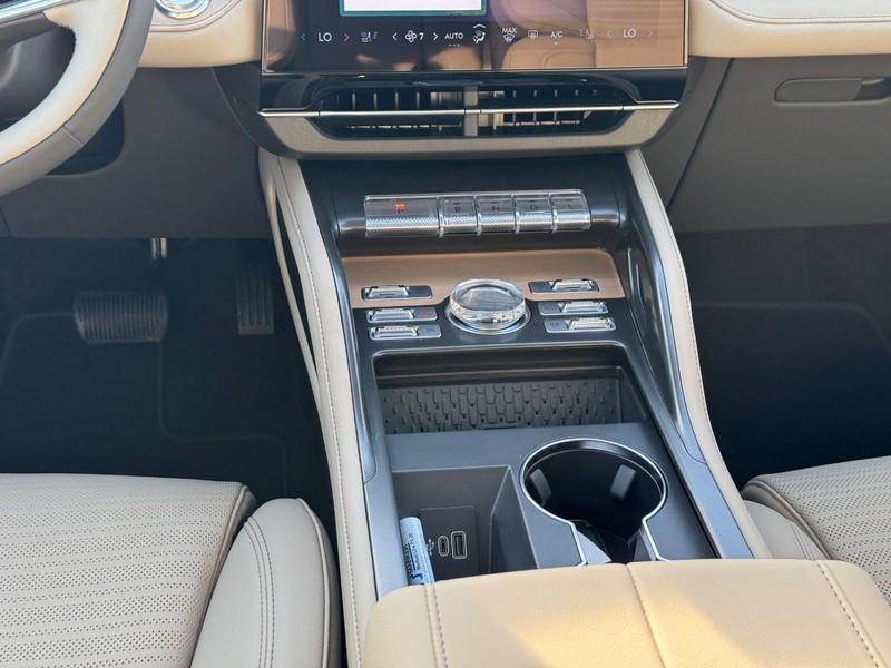 new 2025 Lincoln Nautilus car, priced at $74,460