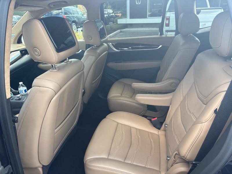 used 2021 Cadillac XT6 car, priced at $34,987