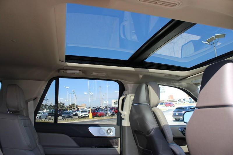 new 2023 Lincoln Navigator car, priced at $87,492