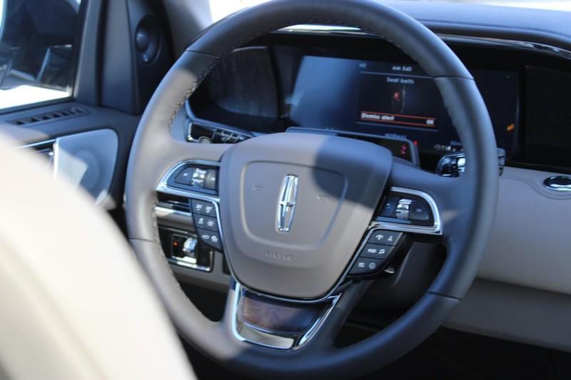 new 2023 Lincoln Navigator car, priced at $87,492