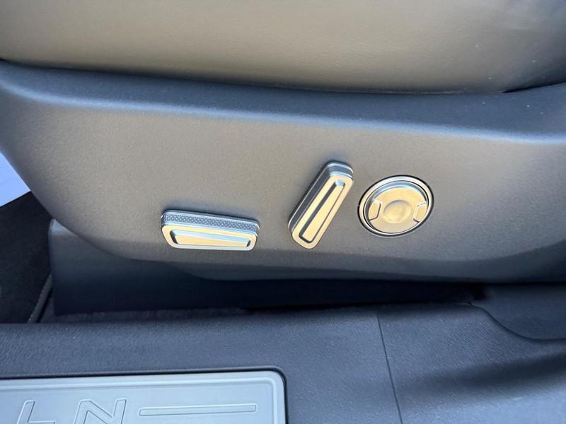 new 2025 Lincoln Nautilus car, priced at $64,020
