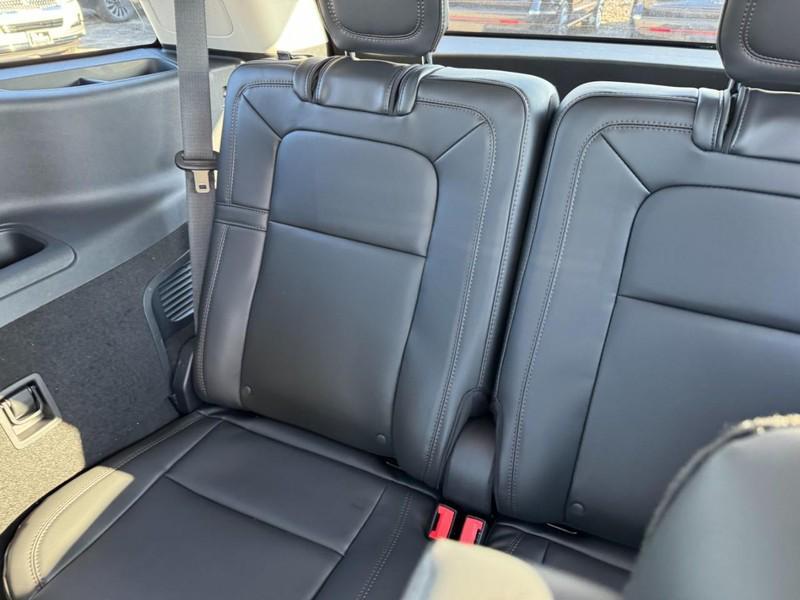 new 2025 Lincoln Aviator car, priced at $80,350