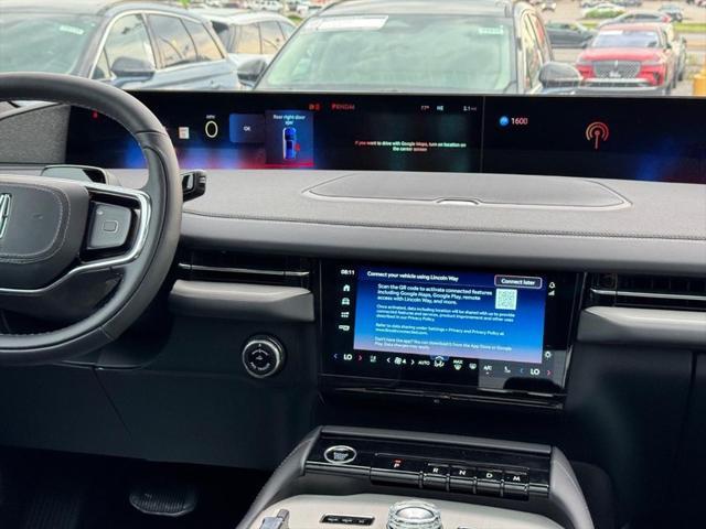 new 2025 Lincoln Navigator car, priced at $108,225