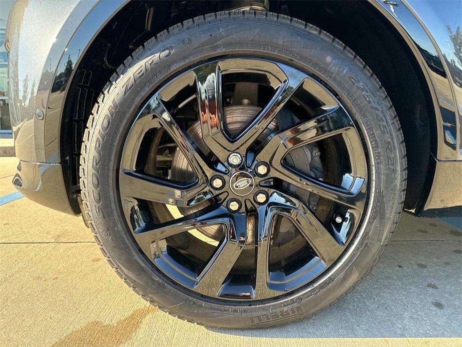 new 2025 Land Rover Discovery car, priced at $78,718