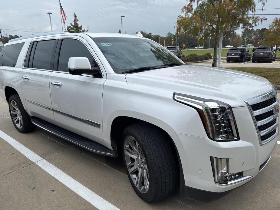 used 2019 Cadillac Escalade ESV car, priced at $36,890