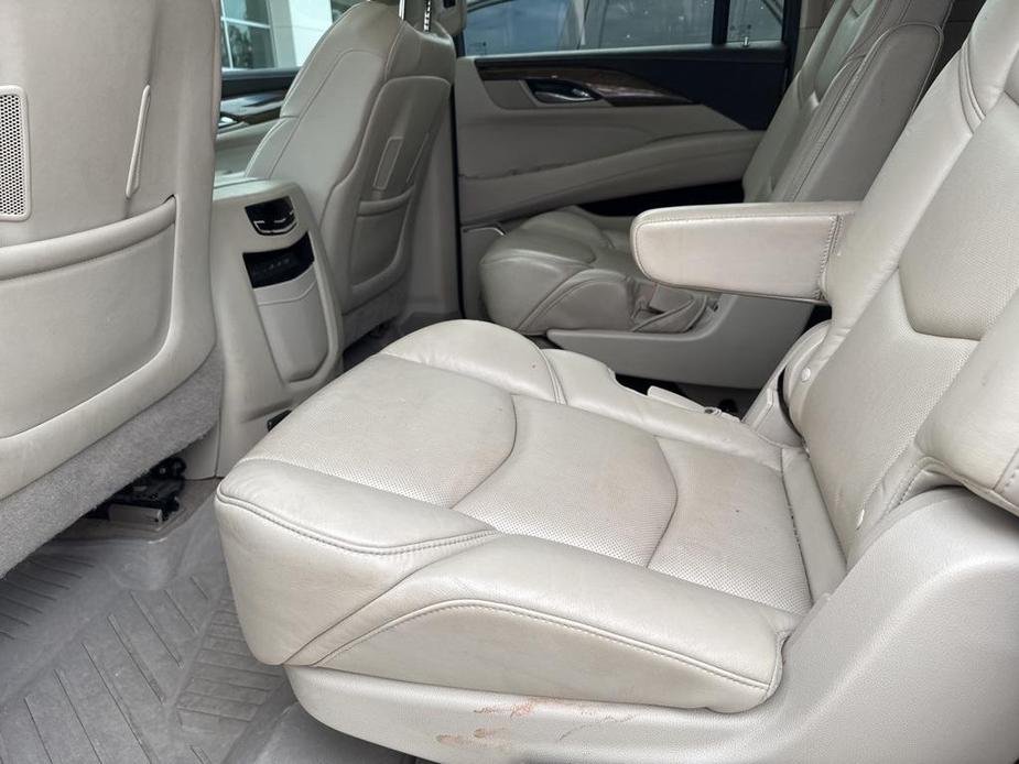 used 2019 Cadillac Escalade ESV car, priced at $36,890