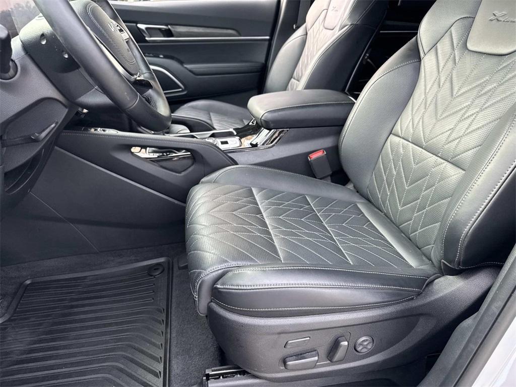 used 2025 Kia Telluride car, priced at $47,852