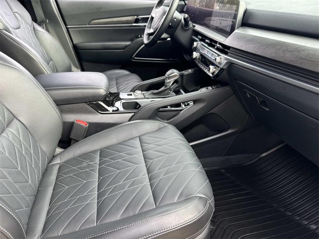 used 2025 Kia Telluride car, priced at $47,852