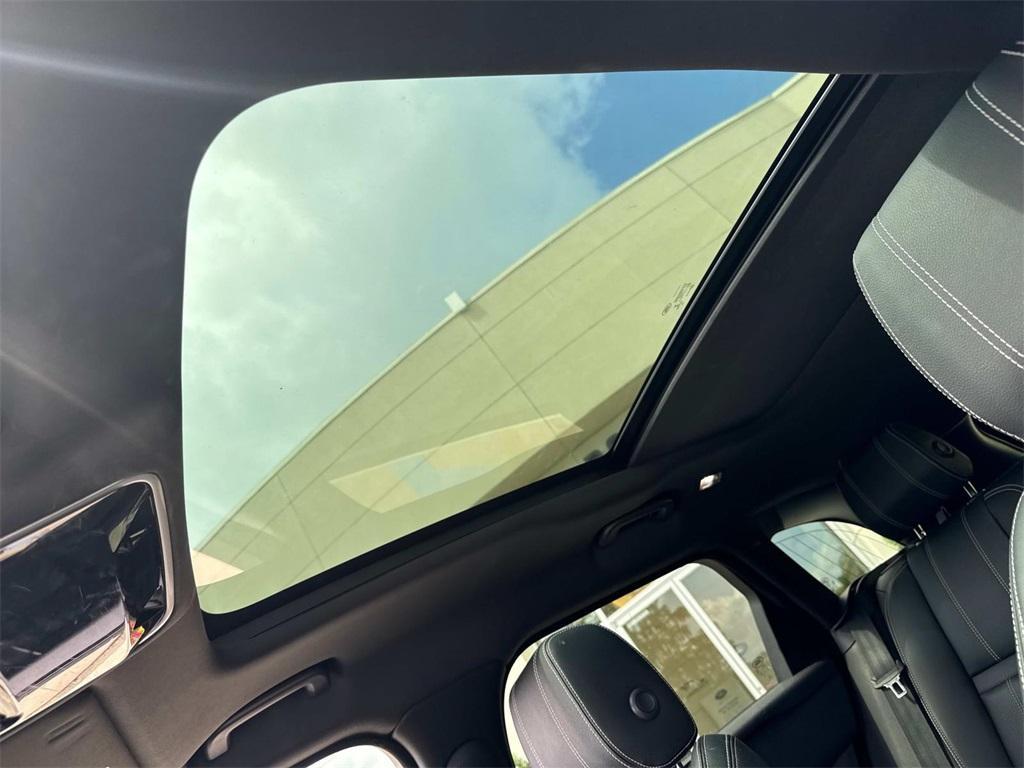 used 2020 Land Rover Range Rover Velar car, priced at $24,490