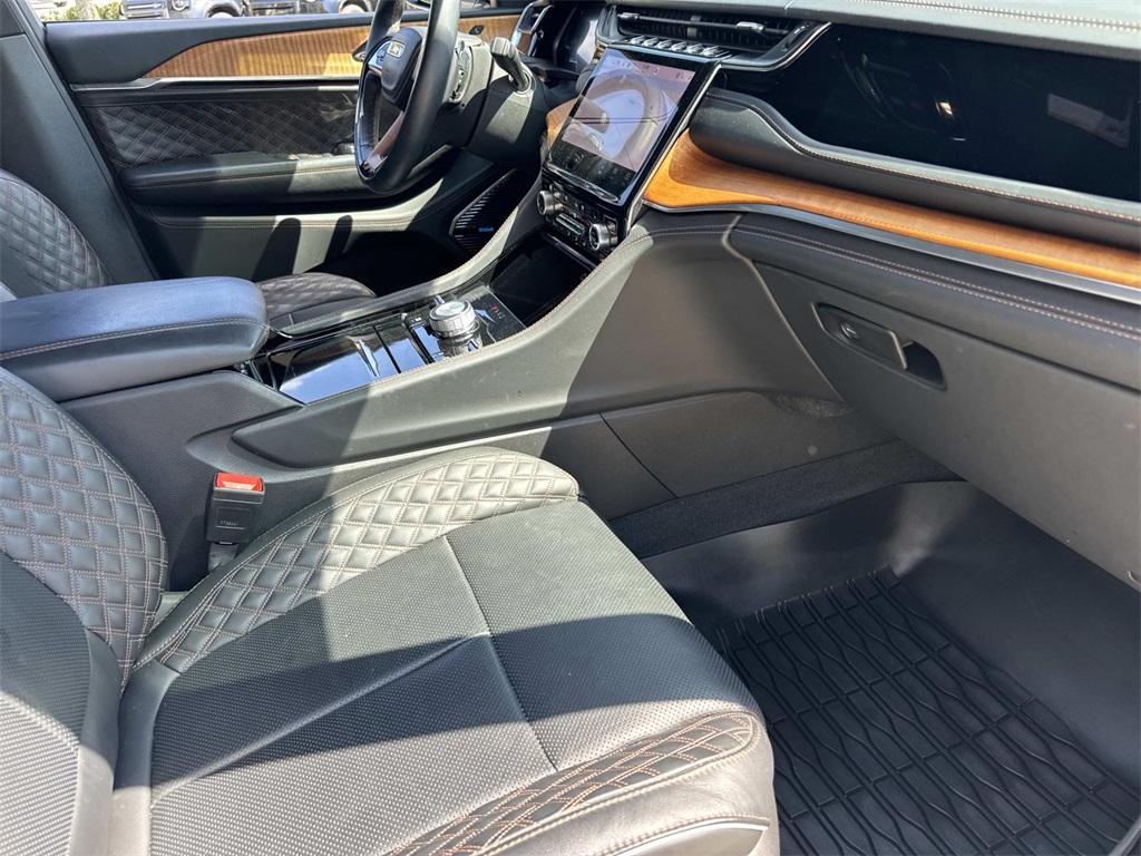 used 2022 Jeep Grand Cherokee car, priced at $35,980