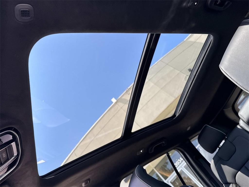 used 2022 Jeep Grand Cherokee car, priced at $35,980