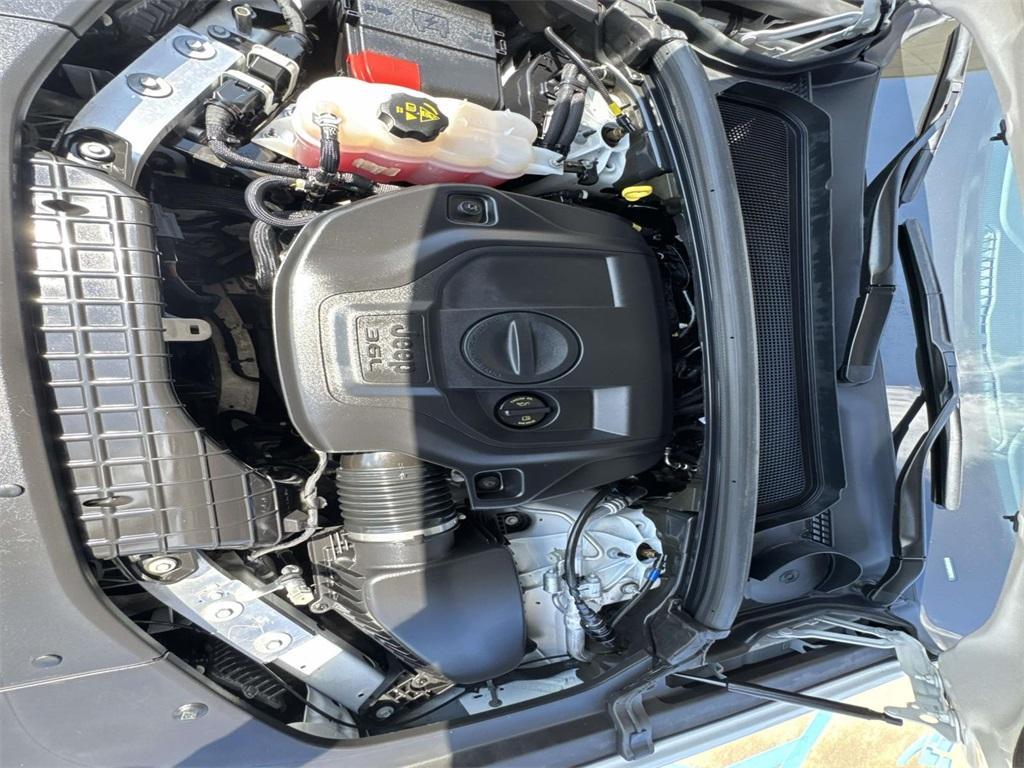 used 2022 Jeep Grand Cherokee car, priced at $35,980
