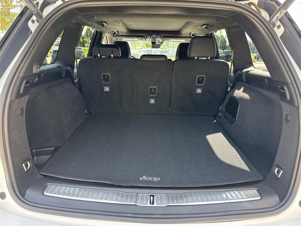 used 2022 Jeep Grand Cherokee car, priced at $35,980