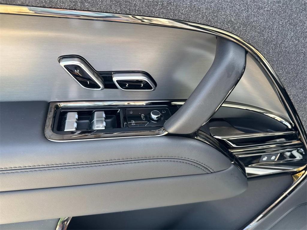 used 2025 Land Rover Range Rover Sport car, priced at $89,888