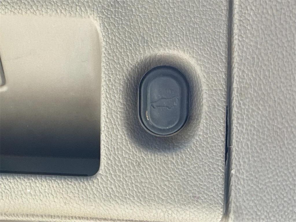 used 2020 GMC Yukon car, priced at $27,290
