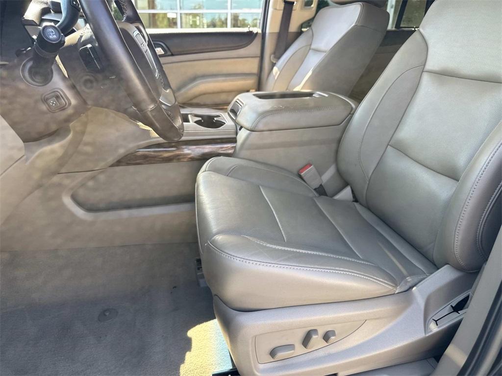 used 2020 GMC Yukon car, priced at $27,290