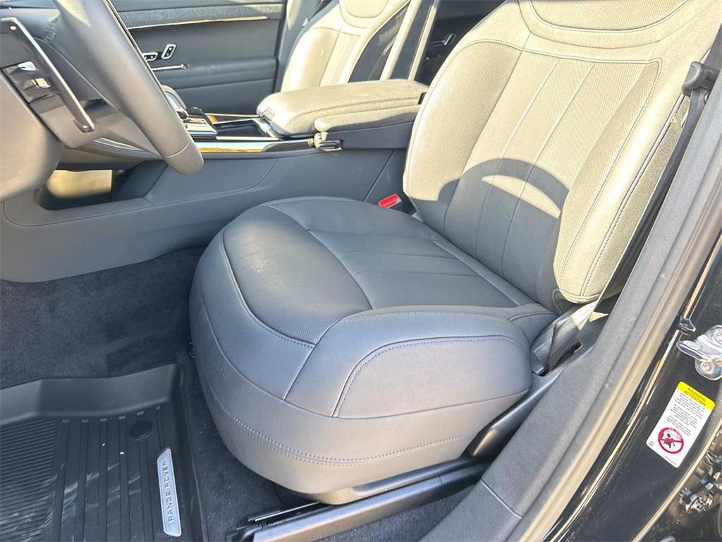 new 2025 Land Rover Range Rover Sport car, priced at $133,700