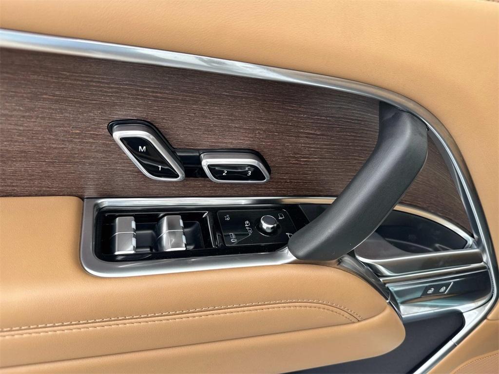 new 2025 Land Rover Range Rover car, priced at $149,555