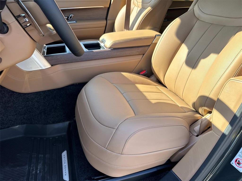 new 2025 Land Rover Range Rover car, priced at $137,545