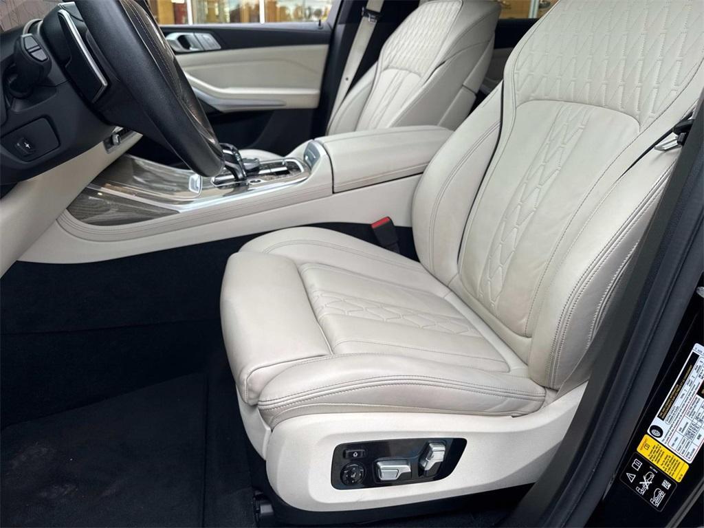 used 2021 BMW X7 car, priced at $44,189