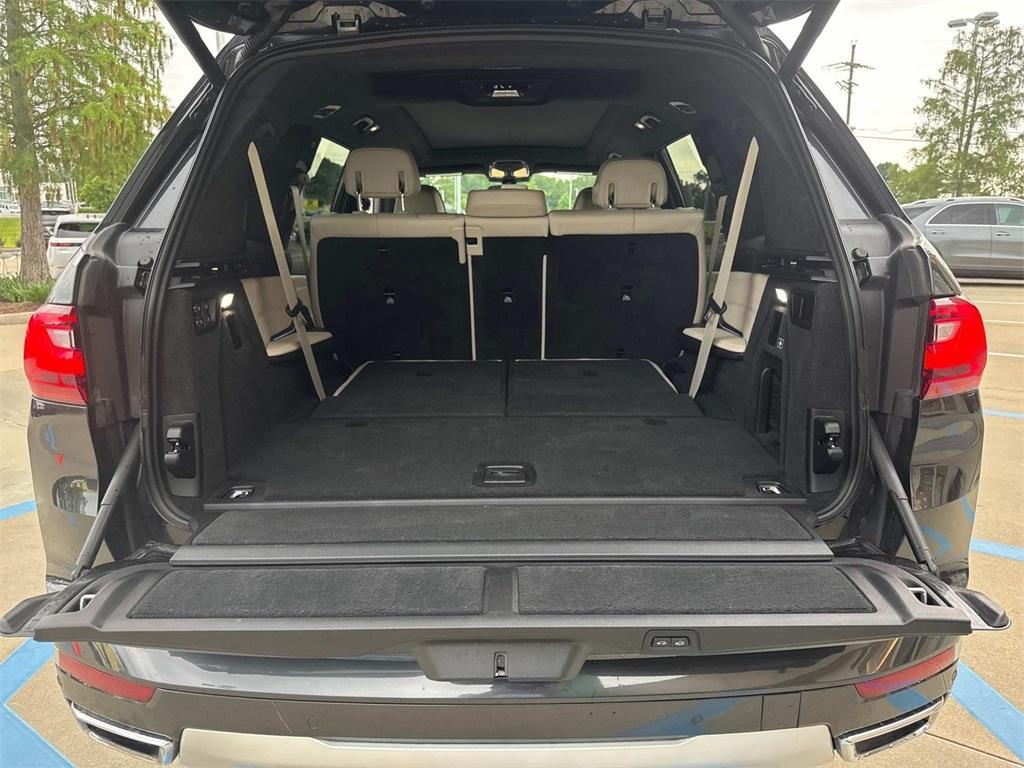 used 2021 BMW X7 car, priced at $44,189