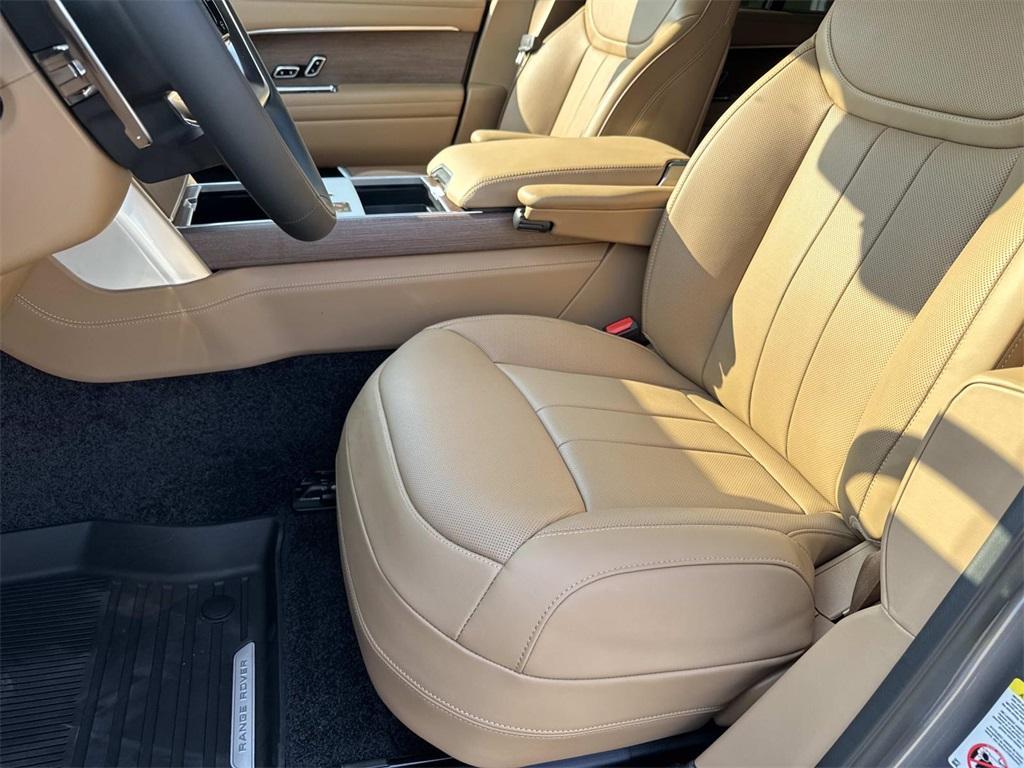 new 2025 Land Rover Range Rover car, priced at $123,480