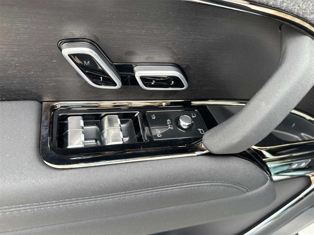 new 2025 Land Rover Range Rover Sport car, priced at $129,305