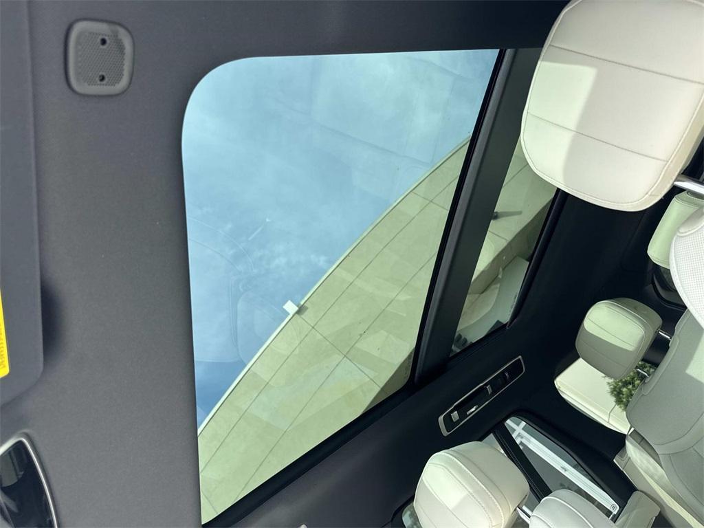 new 2025 Land Rover Range Rover car, priced at $159,870