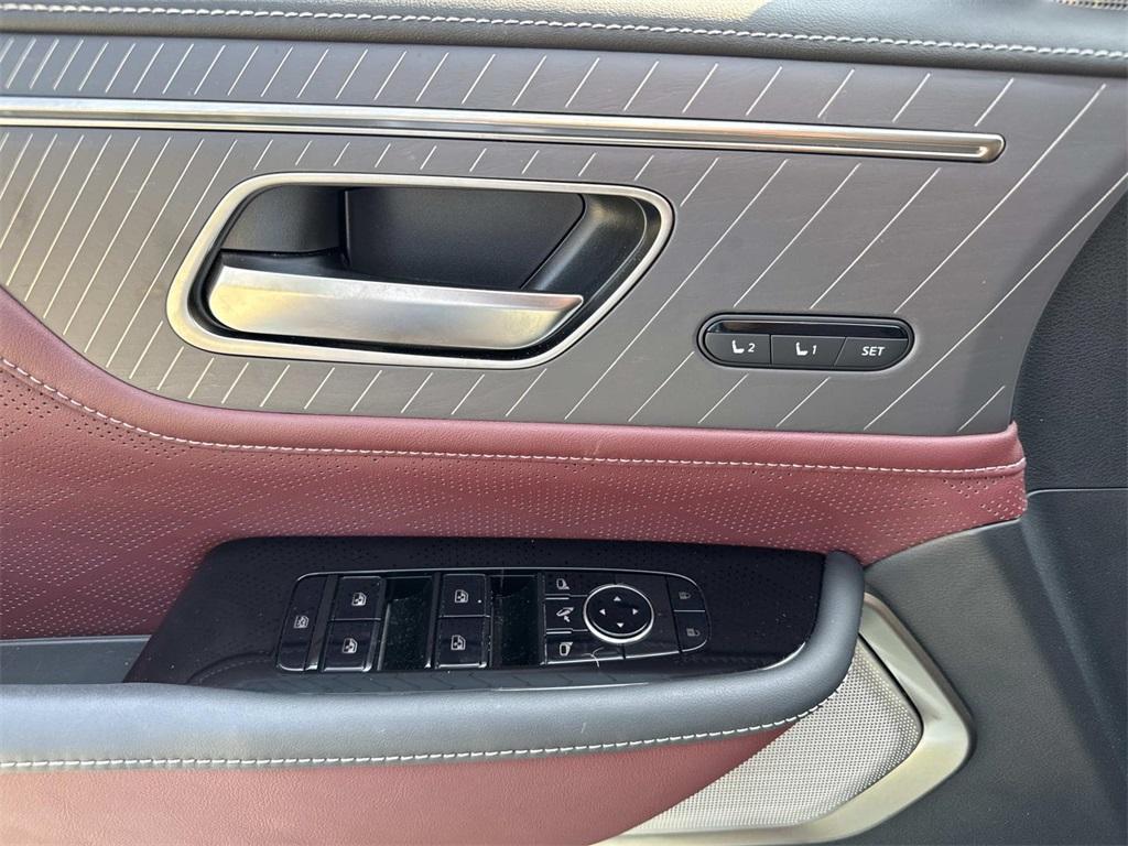 used 2025 INFINITI QX80 car, priced at $90,862