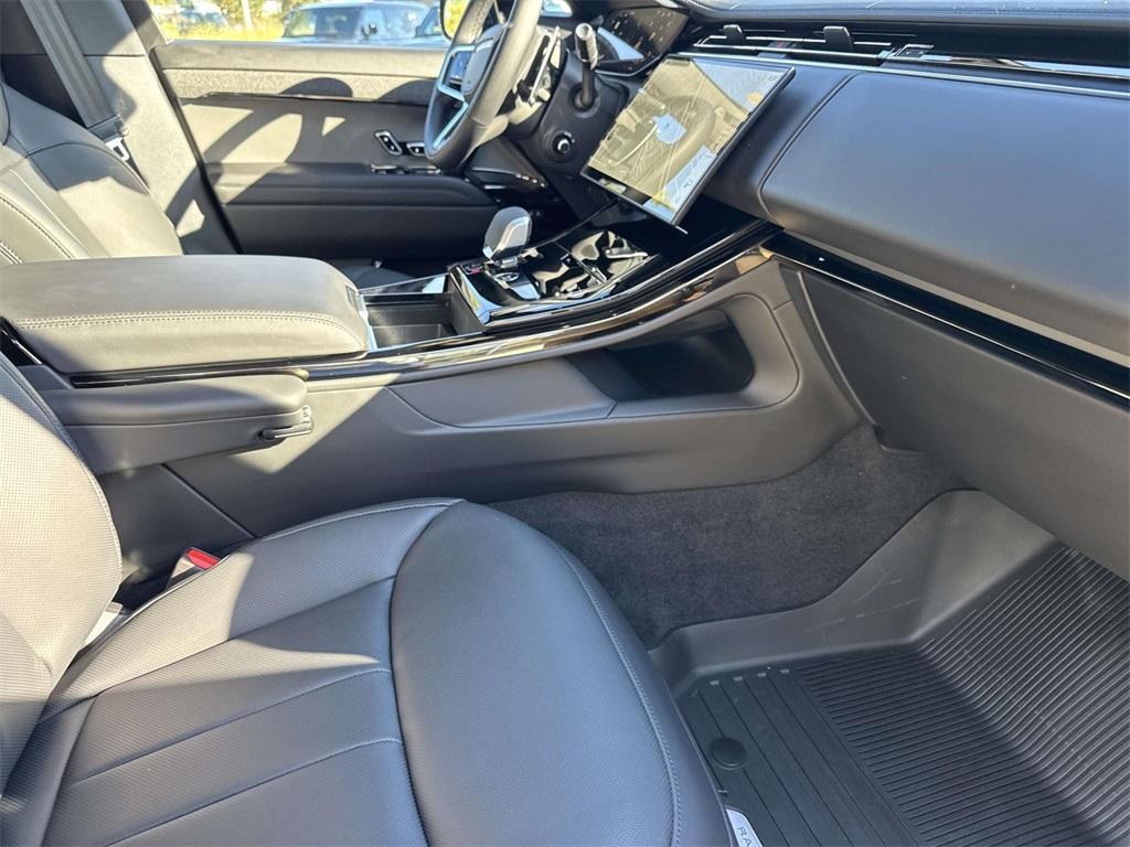 new 2025 Land Rover Range Rover Sport car, priced at $94,190