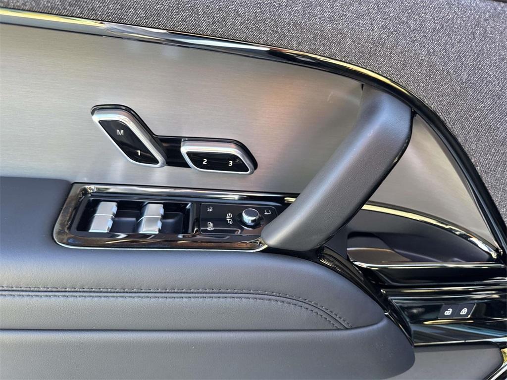 new 2025 Land Rover Range Rover Sport car, priced at $94,190