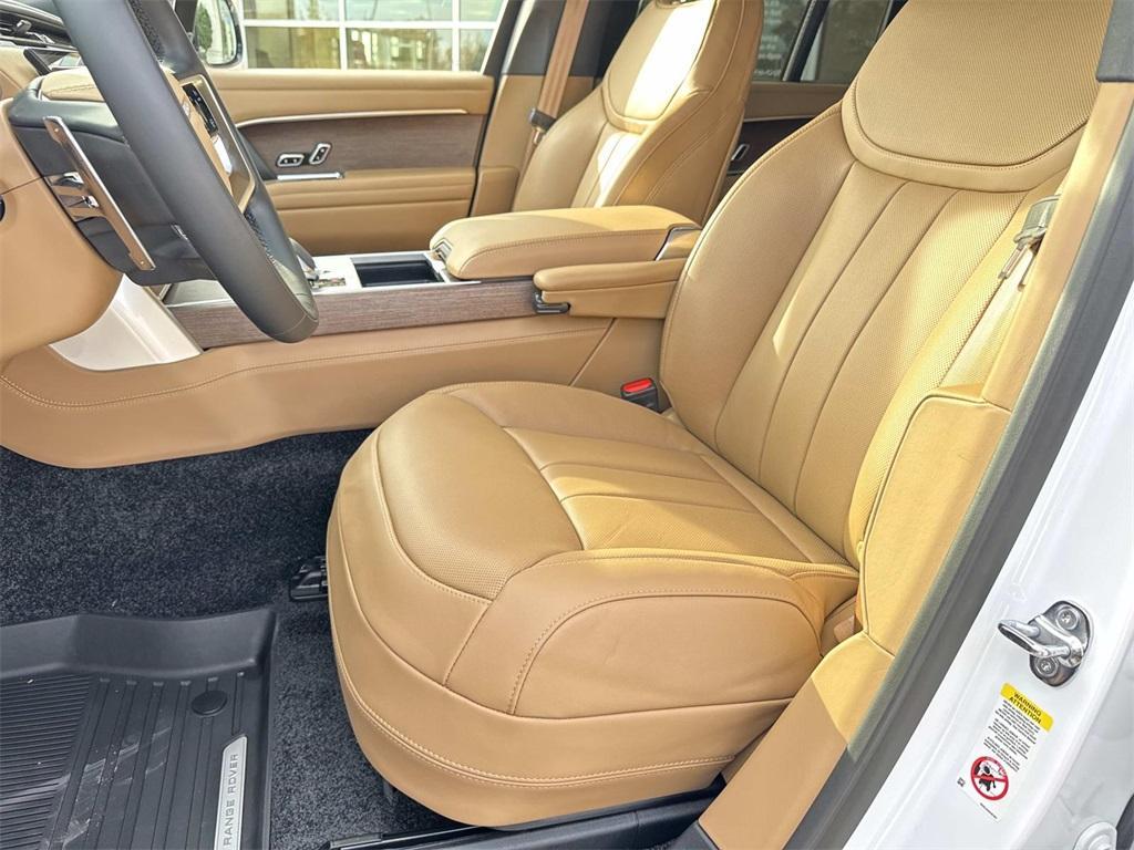 new 2025 Land Rover Range Rover car, priced at $136,105