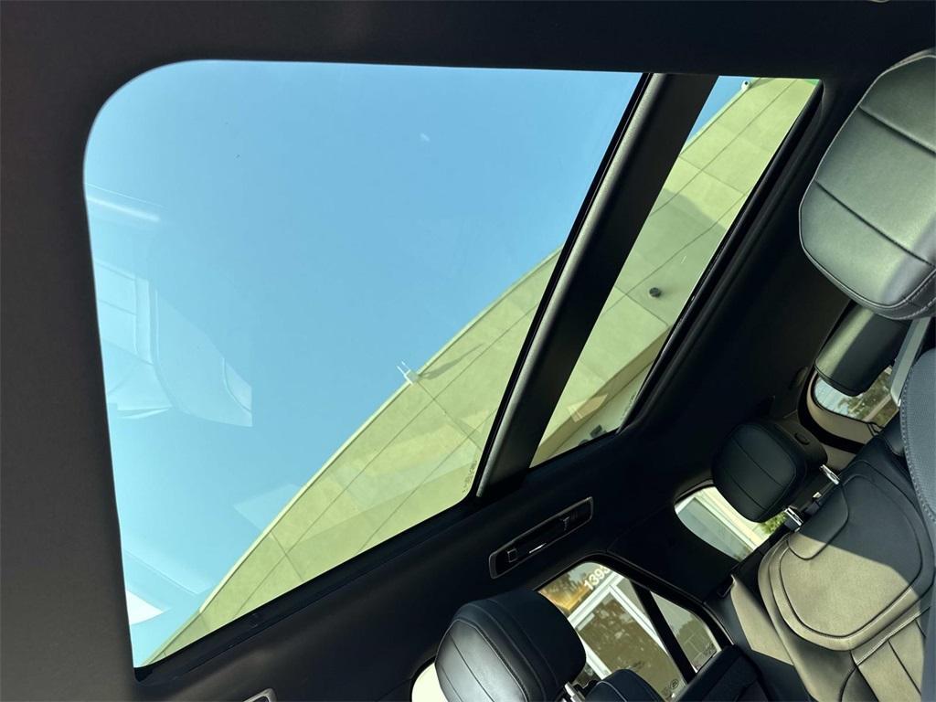 new 2025 Land Rover Range Rover Sport car, priced at $92,240