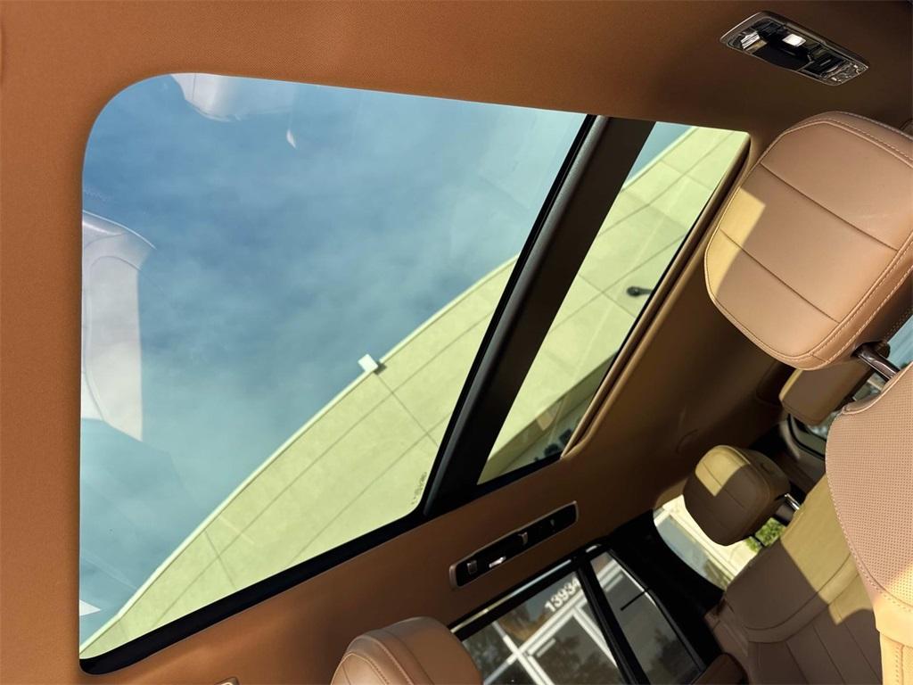 new 2025 Land Rover Range Rover car, priced at $132,860