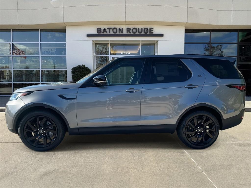 new 2025 Land Rover Discovery car, priced at $67,378