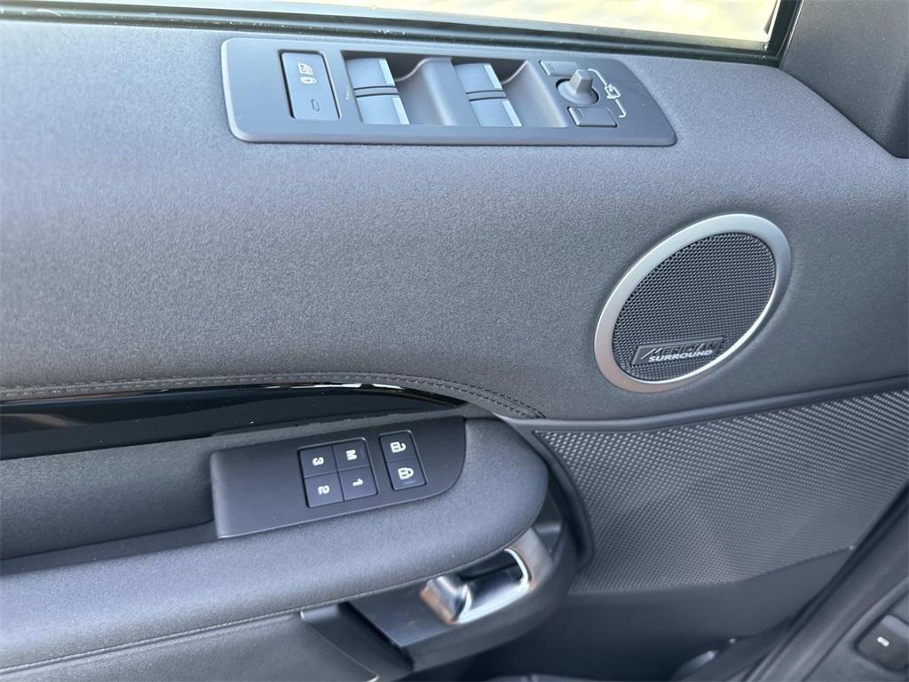 new 2025 Land Rover Discovery car, priced at $67,378