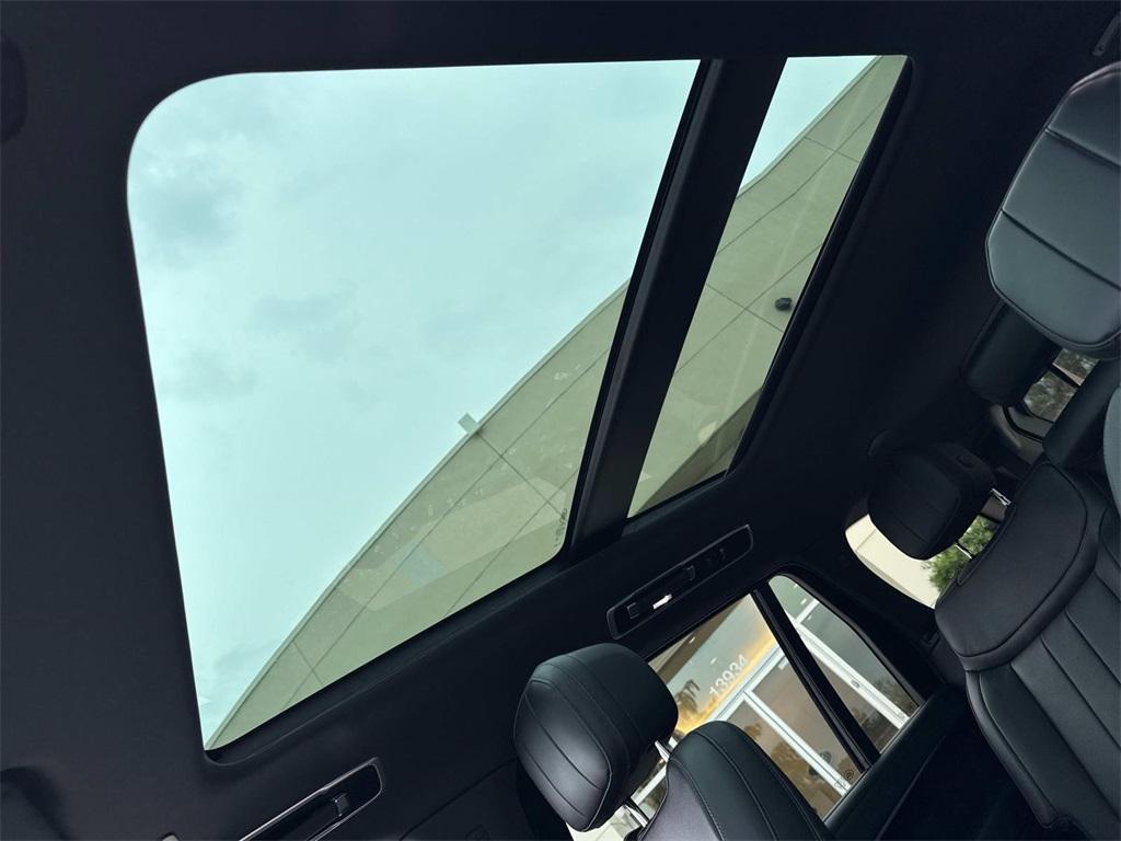new 2025 Land Rover Range Rover car, priced at $160,265