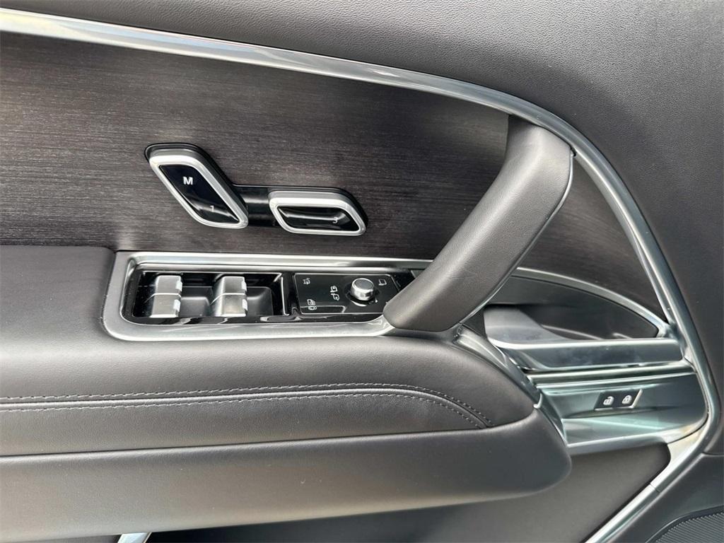 new 2025 Land Rover Range Rover car, priced at $160,265