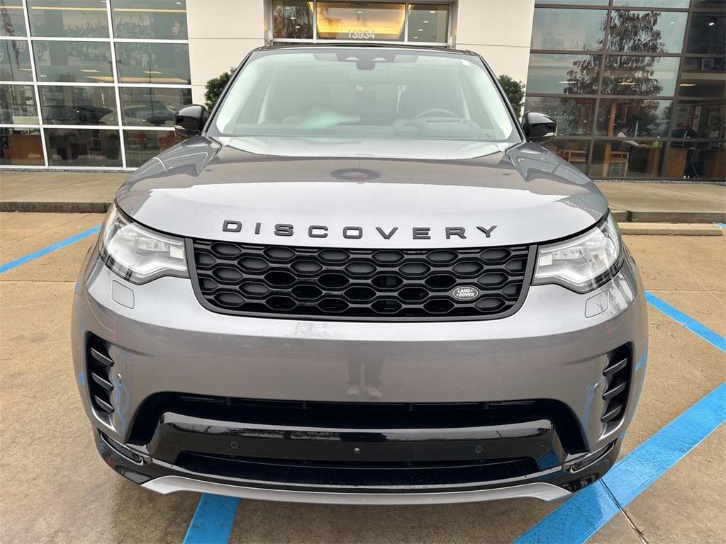 new 2025 Land Rover Discovery car, priced at $76,643