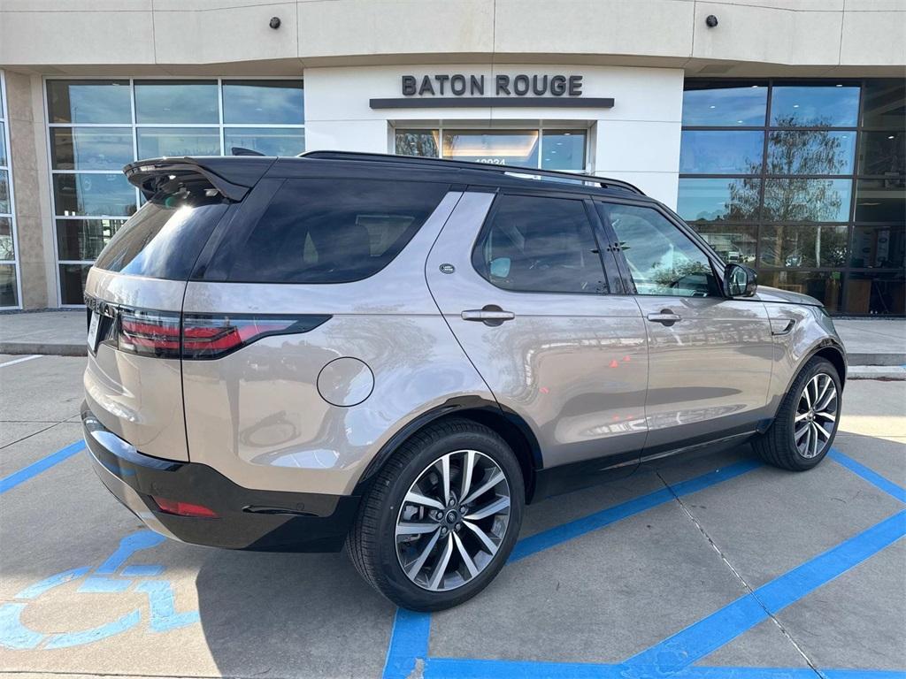 new 2025 Land Rover Discovery car, priced at $75,703